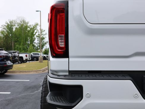 Used 2020 GMC Sierra 2500 AT4 w/ AT4 Premium Package AWD/4WD image 31