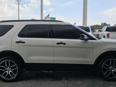 Used 2017 Ford Explorer Sport w/ Equipment Group 401A AWD/4WD image 7