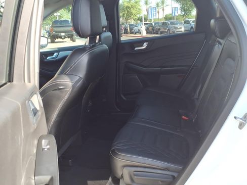 Certified 2023 Ford Escape Platinum w/ Premium Technology Package AWD/4WD image 17