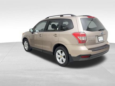 Used 2015 Subaru Forester 2.5i Premium AWD/4WD image 4