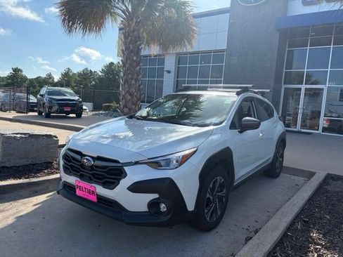 Used 2024 Subaru Crosstrek 2.0i Premium AWD/4WD image 3
