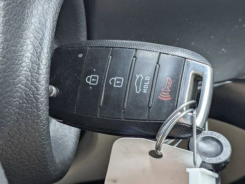 Used 2015 Kia Optima LX FWD image 28
