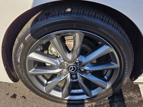 Certified 2024 MAZDA MAZDA3 s image 21