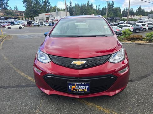 Used 2021 Chevrolet Bolt Premier w/ Infotainment Package FWD image 2