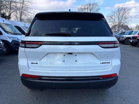 New 2025 Jeep Grand Cherokee Limited w/ Black Appearance Package image 3