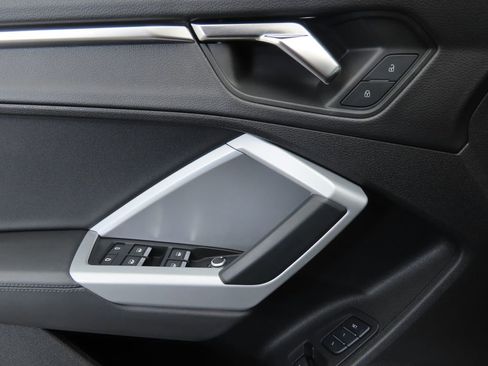 Used 2023 Audi Q3 2.0T Premium w/ Convenience Package image 21