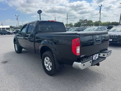 Used 2013 Nissan Frontier SV w/ SV Value Truck Pkg AWD/4WD image 3