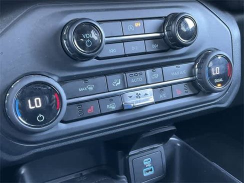 Used 2025 Ford Bronco Big Bend image 23