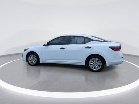 Used 2024 Nissan Sentra S image 4