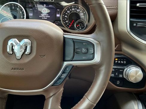 Used 2019 RAM 1500 Laramie AWD/4WD image 11