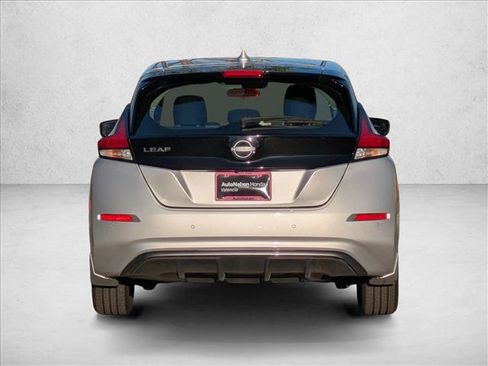 Used 2023 Nissan Leaf S image 7