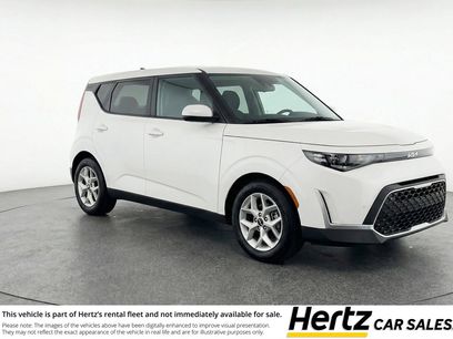 Used 2025 Kia Soul LX w/ LX Technology Package
