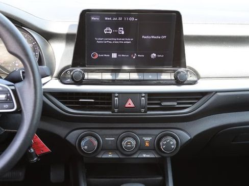 Used 2024 Kia Forte LXS w/ LXS Technology Package FWD image 16