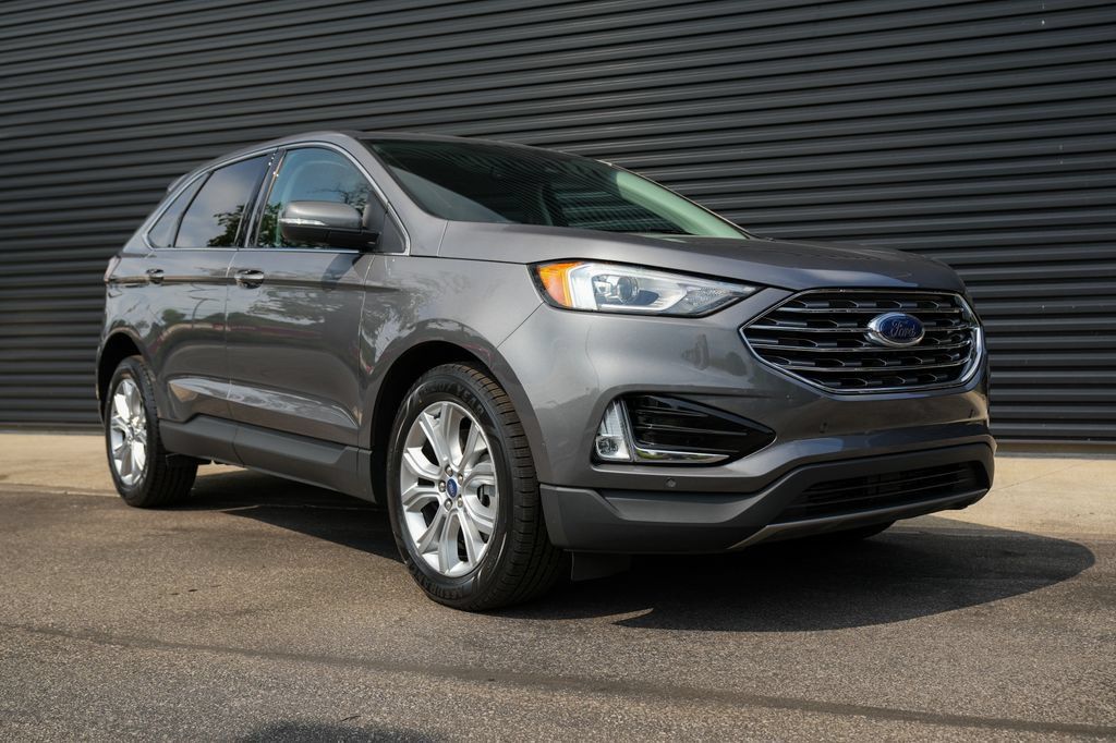 Used 2022 Ford Edge Titanium w/ Cargo Accessory Package AWD/4WD image 38