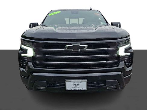 Used 2026 Chevrolet Silverado 1500 High Country w/ High Country Premium Package AWD/4WD image 2