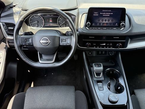 Used 2025 Nissan Rogue SV AWD/4WD image 11