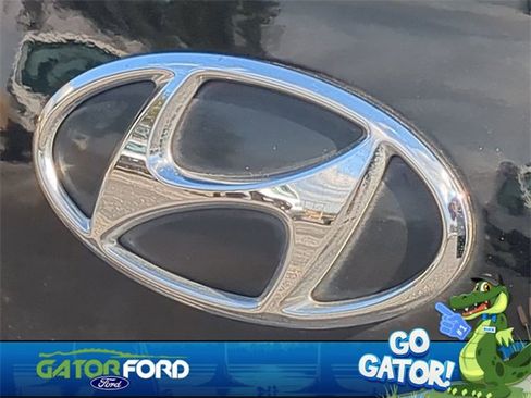 Used 2020 Hyundai Elantra SEL image 13