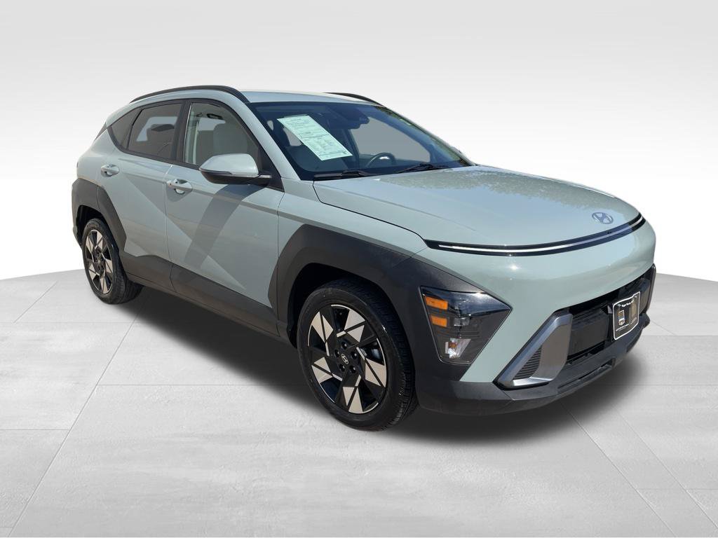Used 2024 Hyundai Kona SEL FWD image 3