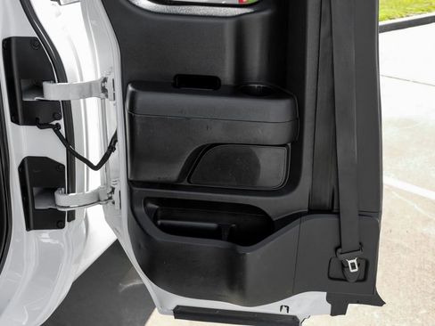 Used 2021 Nissan Titan S RWD image 44