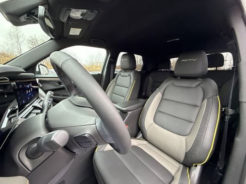 Used 2025 Chevrolet TrailBlazer ACTIV w/ Convenience Package AWD/4WD image 24