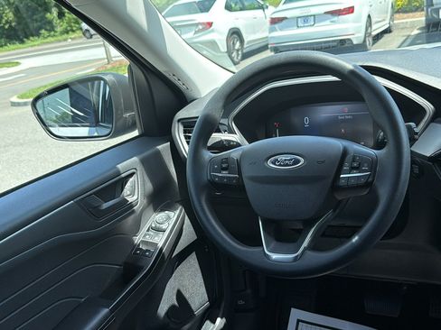 Used 2025 Ford Escape Active AWD/4WD image 22