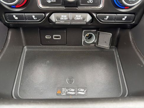 Used 2021 Chevrolet Tahoe LT w/ LT Signature Package RWD image 49
