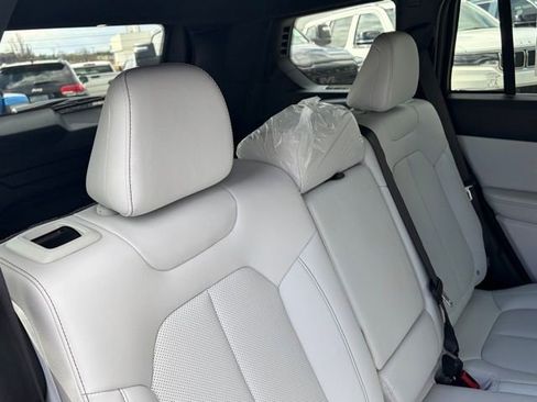 New 2026 Jeep Cherokee Limited image 32