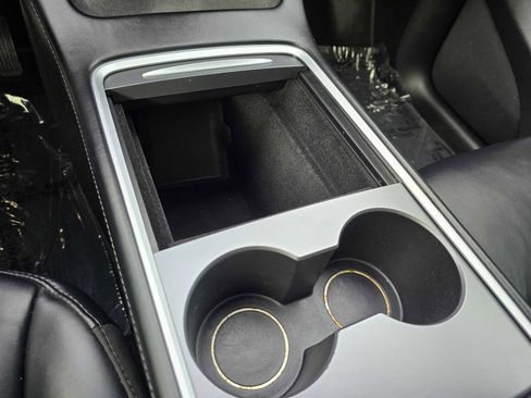 Used 2021 Tesla Model Y Long Range image 26