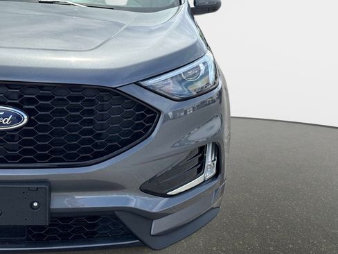 Used 2022 Ford Edge ST-Line image 11