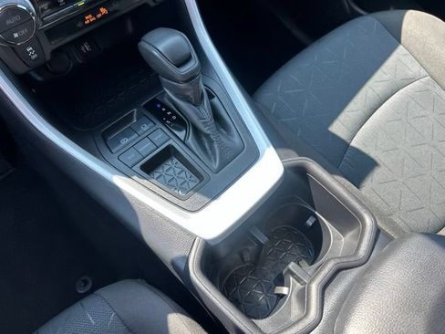Used 2025 Toyota RAV4 XLE FWD image 26