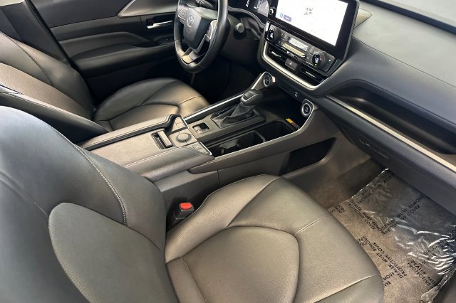 Used 2024 Toyota Grand Highlander AWD Hybrid image 21