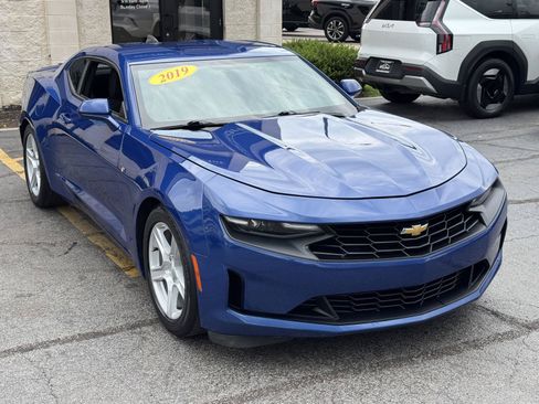 Used 2019 Chevrolet Camaro LT RWD image 16