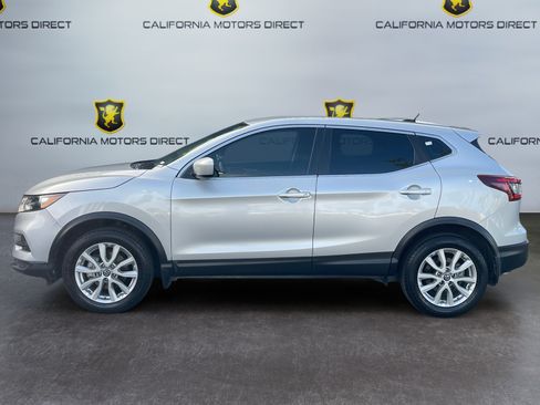 Used 2022 Nissan Rogue Sport S FWD image 2