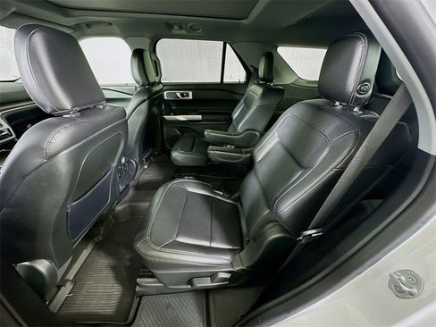 Used 2020 Ford Explorer XLT w/ Equipment Group 202A image 15