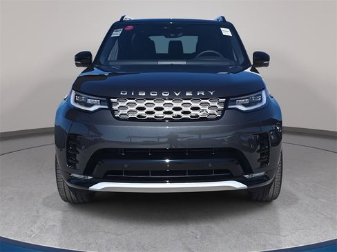 New 2026 Land Rover Discovery Limited Edition image 2