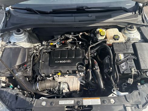 Used 2014 Chevrolet Cruze LT FWD image 16