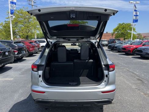 Used 2023 Mitsubishi Outlander SE FWD image 22