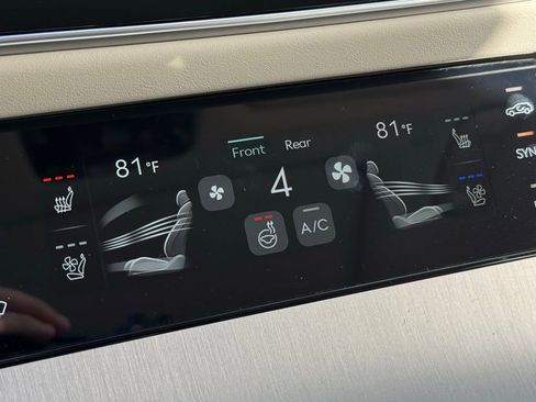 New 2026 Genesis GV70 2.5T Advanced AWD/4WD image 32