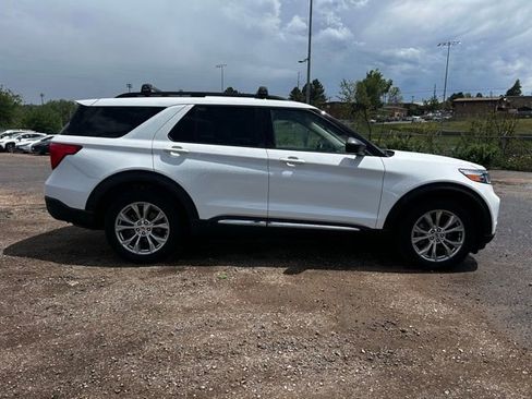 Used 2020 Ford Explorer XLT w/ Equipment Group 202A AWD/4WD image 7