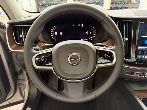 Used 2023 Volvo XC60 B5 Ultimate w/ Climate Package AWD/4WD image 14