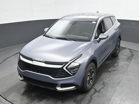 Used 2025 Kia Sportage LX image 35