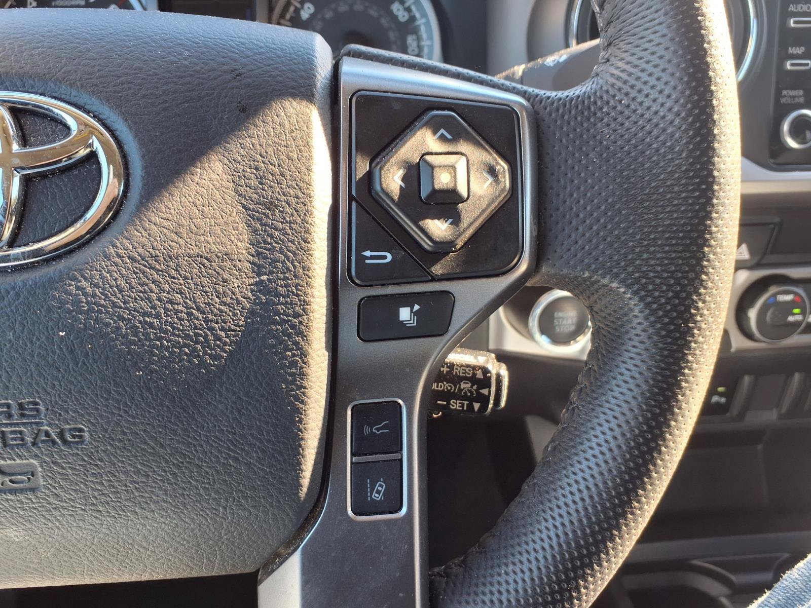 Used 2023 Toyota Tacoma SR5 RWD image 18