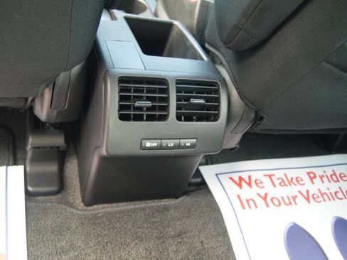 Used 2012 MAZDA MAZDA5 Sport image 21