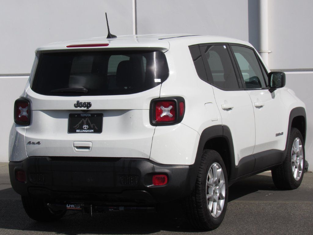 Used 2023 Jeep Renegade Latitude AWD/4WD image 6
