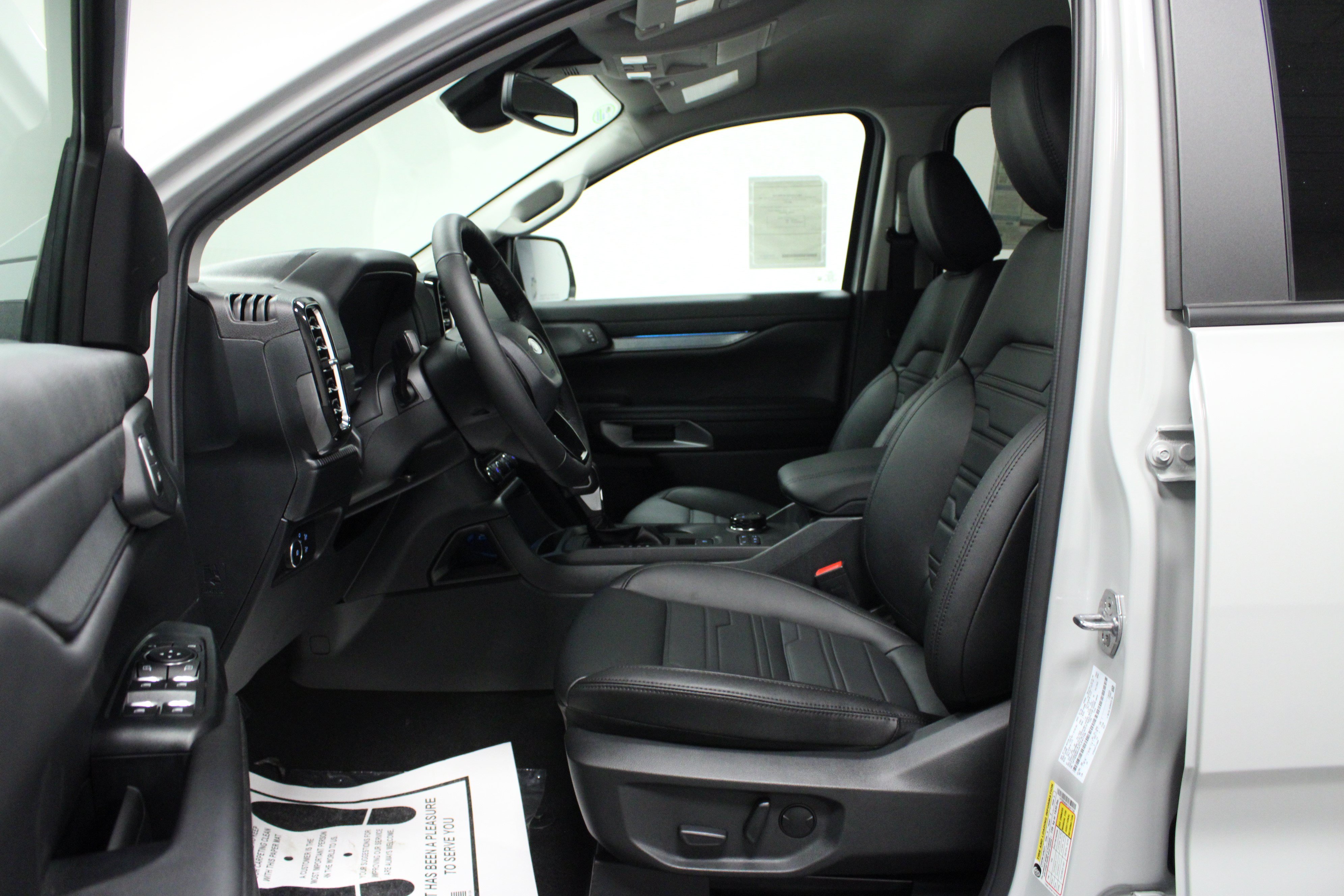 New 2026 Ford Ranger Lariat w/ Black Appearance Package AWD/4WD image 12