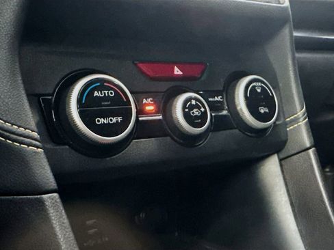 Used 2021 Subaru Crosstrek 2.5i Sport w/ Moonroof Package image 18