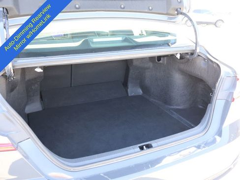 Used 2025 Toyota Camry SE w/ Multimedia Upgrade Package image 15
