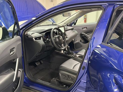 Certified 2025 Toyota Corolla Cross XLE image 12