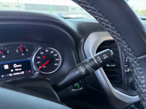 Used 2023 GMC Acadia SLT AWD/4WD image 20