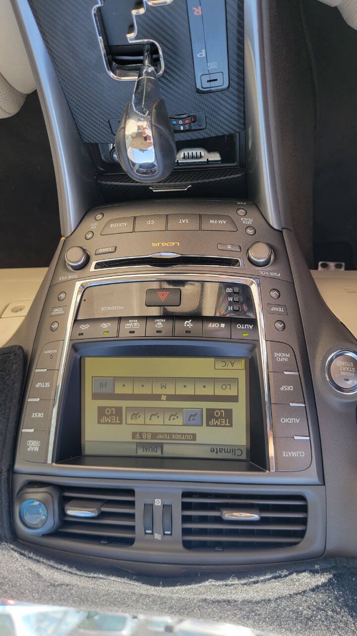 Used 2010 Lexus IS 250 w/ Preferred Accessory Package RWD image 28